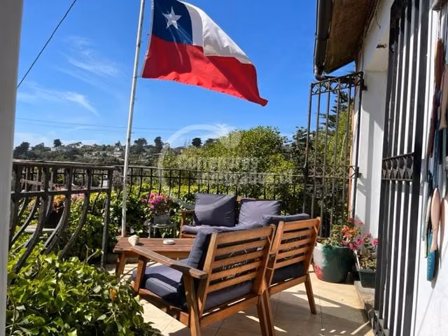 Casa en venta de 9 dorm. en Santo Domingo