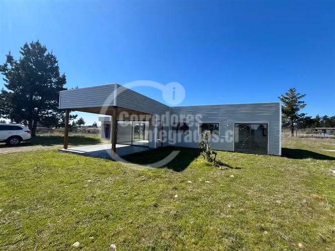 Casa en venta de 3 dorm. en Santo Domingo