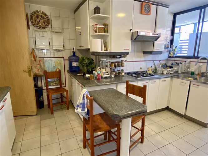 Departamento en venta 4 dorm Providencia 2 cuadras del Metro