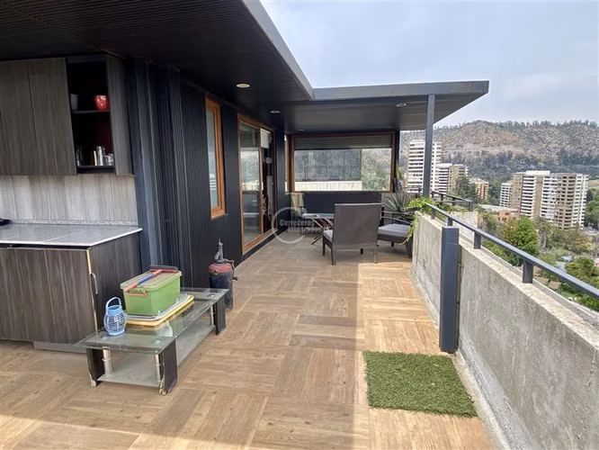 Casa venta 4 dorm. en C. Empresarial Huechuraba Condominio