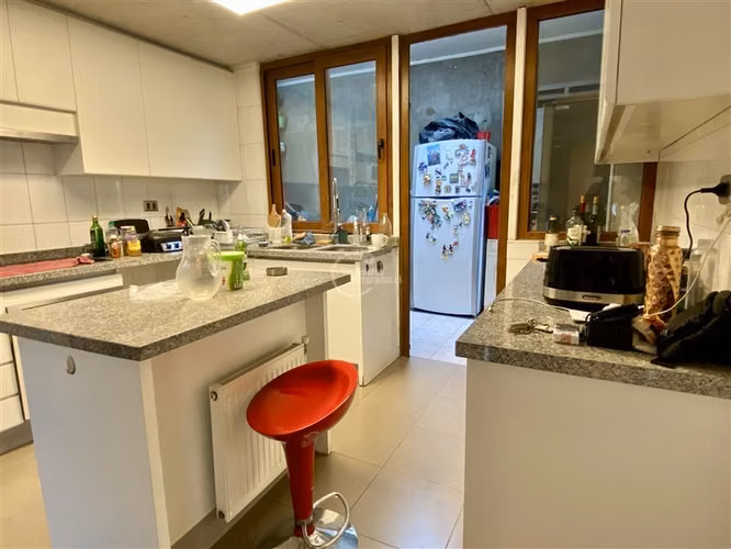 Casa venta 4 dorm. en C. Empresarial Huechuraba Condominio