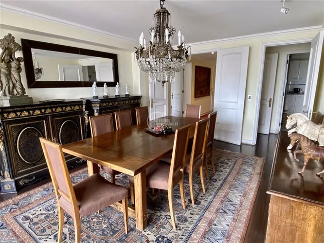 Departamento en venta de 4 dorm. en Vitacura Espectacular
