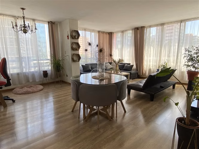 Dpto en venta 3 dorm. Las Condes a pasos del metro