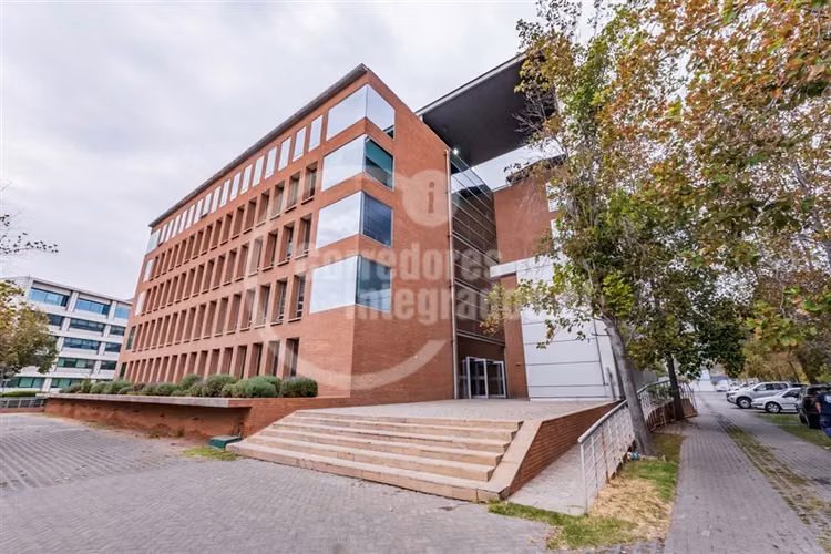 Oficina en venta en Huechuraba C.Empresarial 291m2 6 Estac