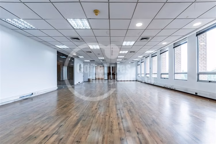 Oficina en venta en Huechuraba C.Empresarial 291m2 6 Estac