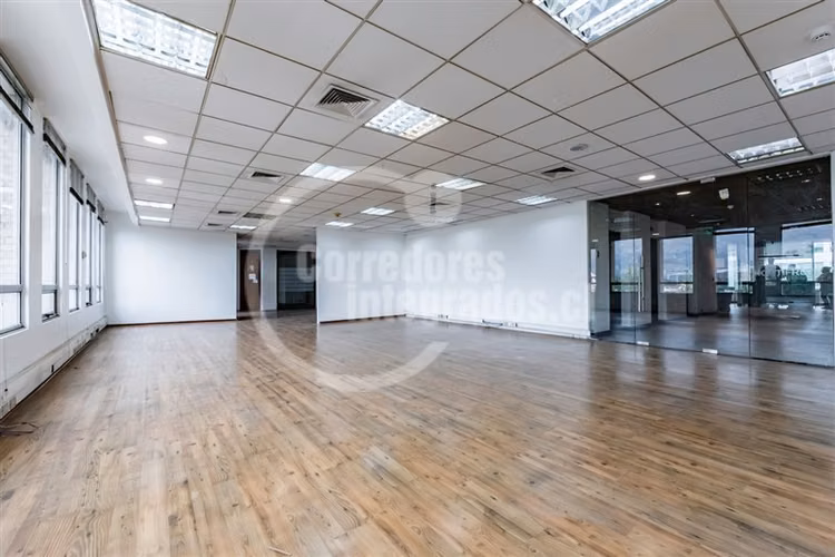 Oficina en venta en Huechuraba C.Empresarial 291m2 6 Estac