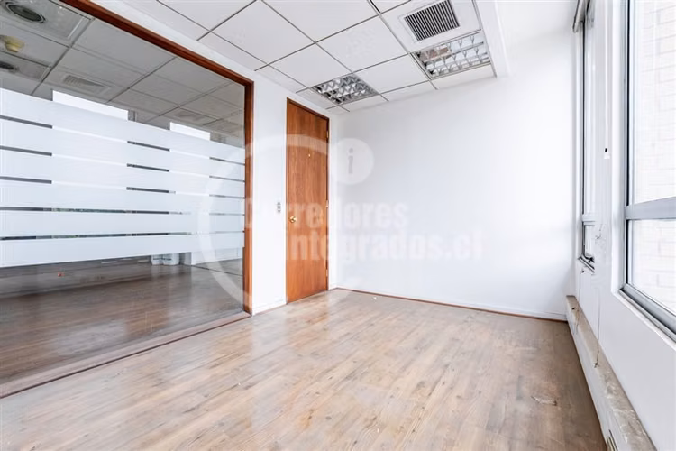 Oficina en venta en Huechuraba C.Empresarial 291m2 6 Estac