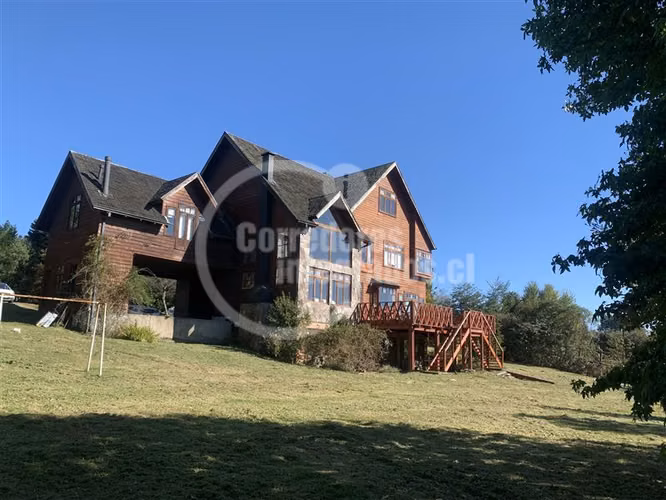 Casa en venta de 4 dorm. en Puerto Varas