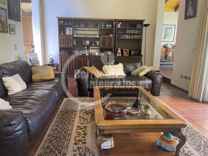 Casa en venta de 4 dorm. Lo Barnechea - Imagen 10