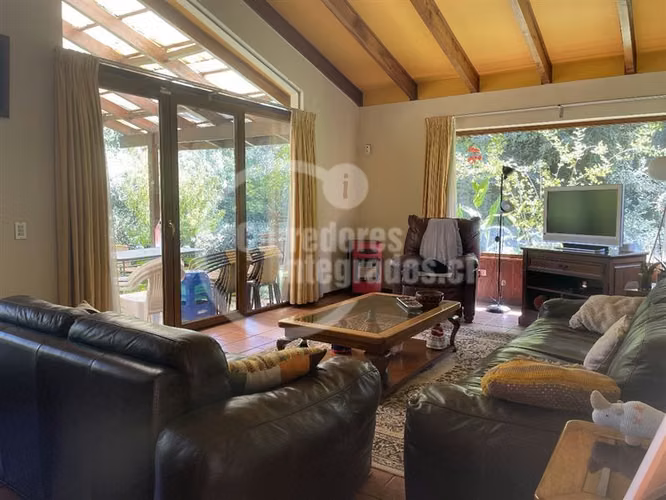 Casa en venta de 4 dorm. Lo Barnechea