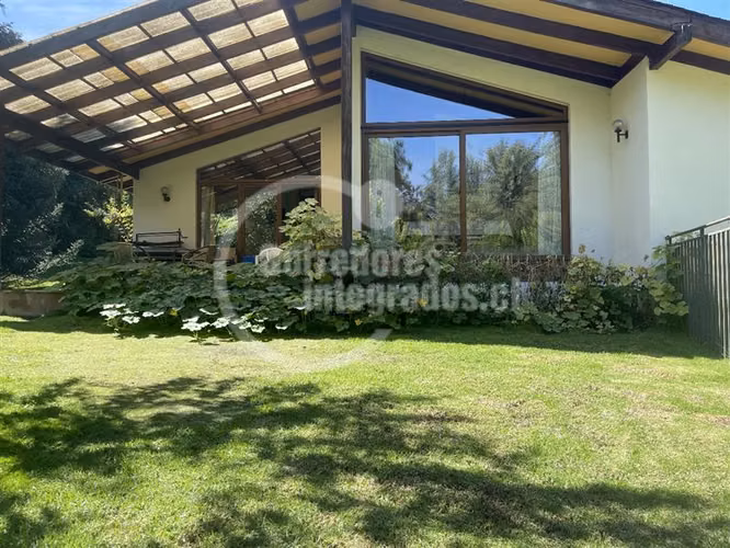 Casa en venta de 4 dorm. Lo Barnechea - Imagen 3