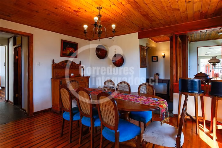 Casa remodelada en sector tradicional de Sto. Domingo