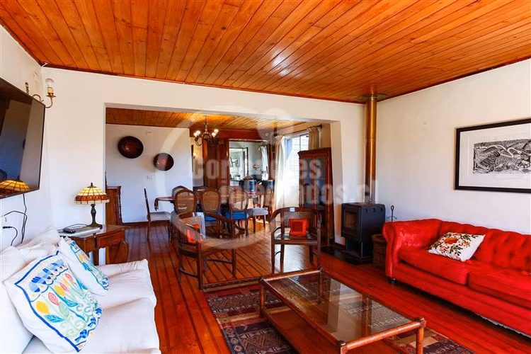 Casa remodelada en sector tradicional de Sto. Domingo