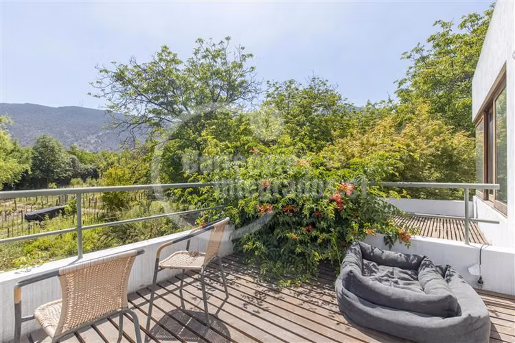 Casa en venta en Pirque Espectacular