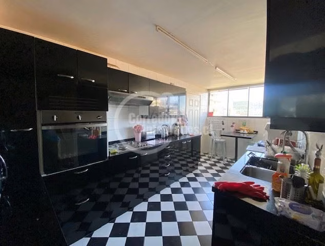 Departamento en Venta Penthouse Duplex 6 dorm. en Vitacura