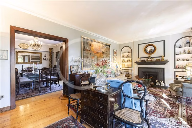 Casa en venta 5 Dormitorios en Barrio El Golf, Las Condes