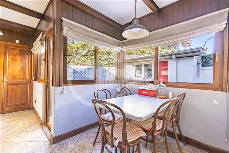 Casa en venta 5 Dormitorios en Barrio El Golf, Las Condes