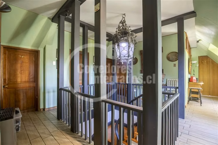 Casa en venta 5 Dormitorios en Barrio El Golf, Las Condes