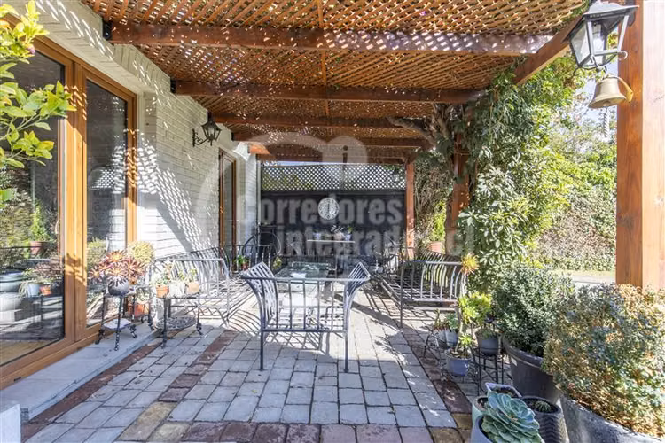 Casa en venta 5 Dormitorios en Barrio El Golf, Las Condes
