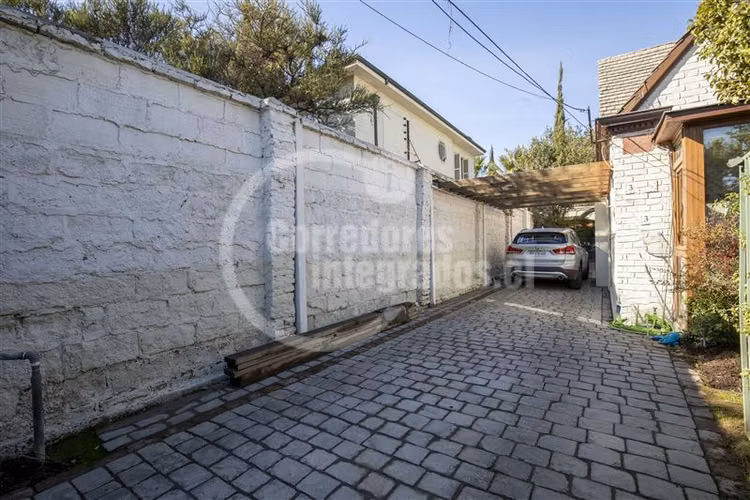 Casa en venta 5 Dormitorios en Barrio El Golf, Las Condes