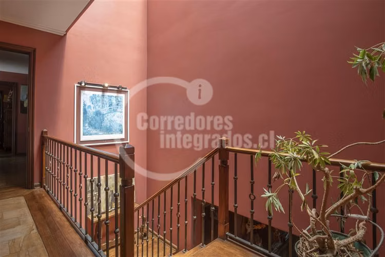 Casa en venta de 6 dorm. en Las Condes