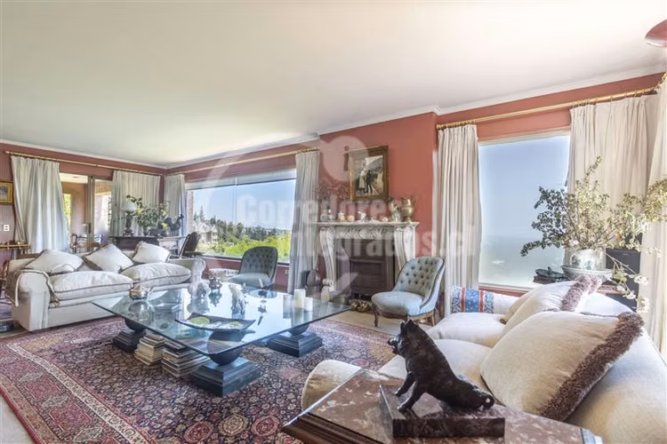 Casa en venta de 6 dorm. en Las Condes