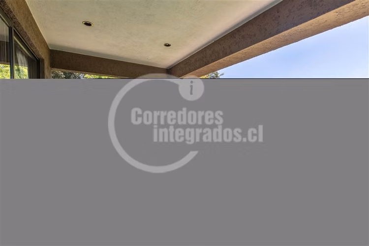 Casa en venta de 6 dorm. en Las Condes