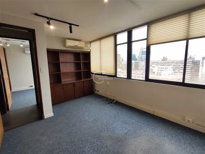 Oficina en arriendo edificio Terracota Drugstore