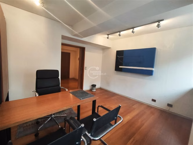 Oficina en arriendo edificio Terracota Drugstore