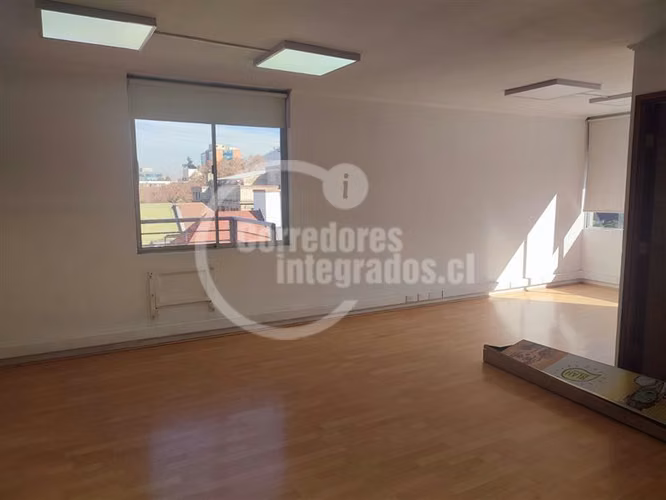 Oficina en arriendo en Providencia Drugstore