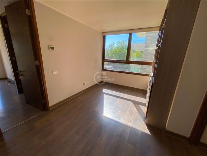 Departamento en venta de 4 dorm. en Las Condes