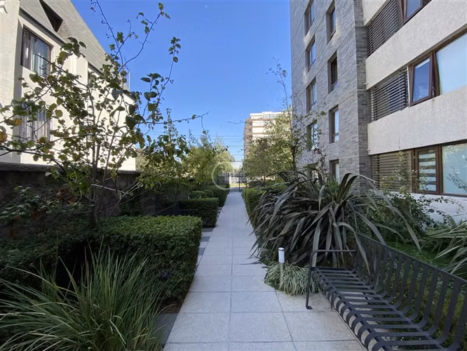 Departamento en venta de 4 dorm. en Las Condes