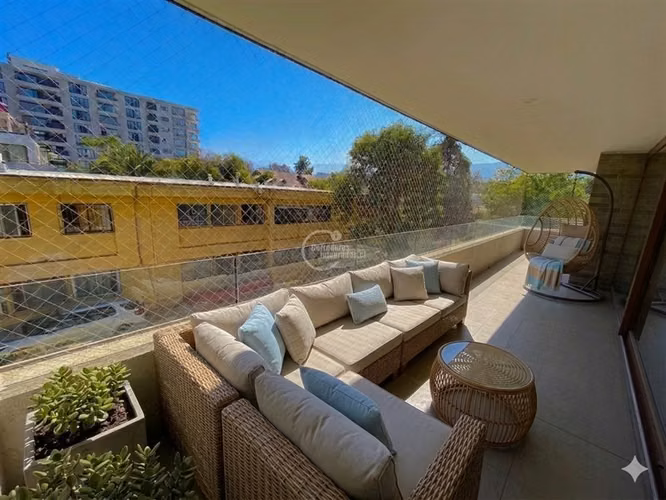 Departamento en venta de 4 dorm. en Las Condes