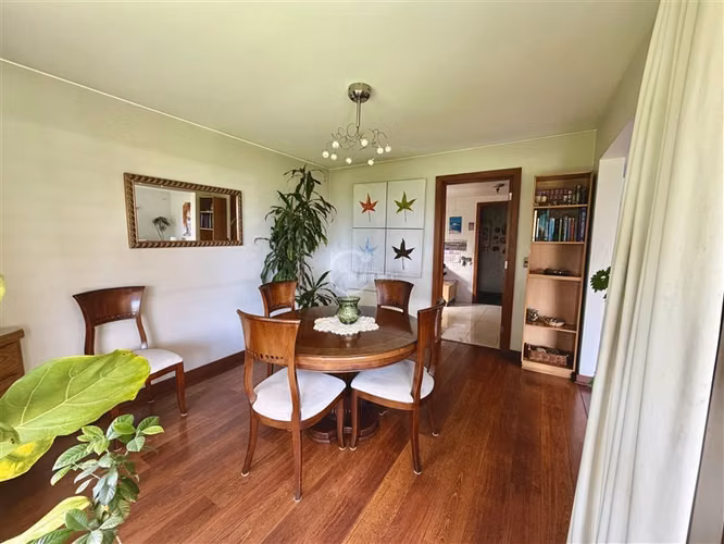 Casa en venta de 6 dorm. San Carlos de Apoquindo