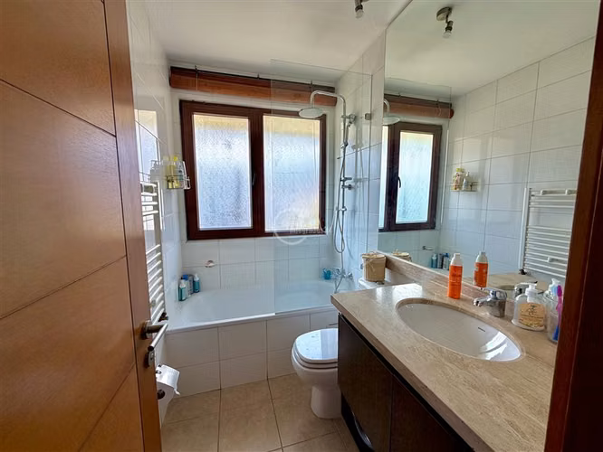 Casa en venta de 6 dorm. San Carlos de Apoquindo