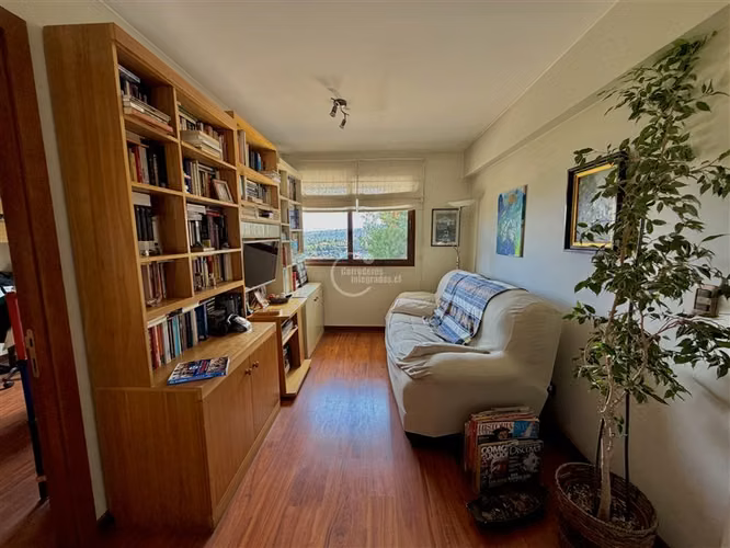 Casa en venta de 6 dorm. San Carlos de Apoquindo