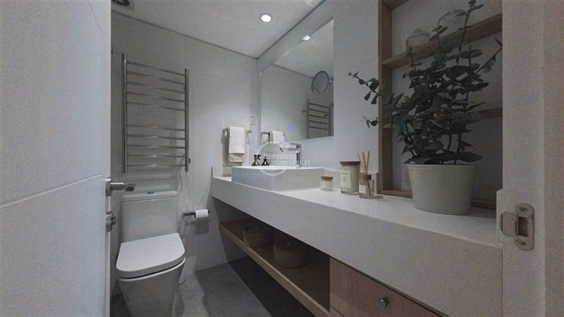 Departamento en venta de 2 dorm. en Las Condes
