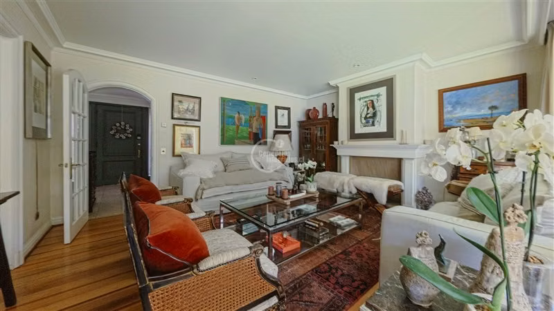 Casa en venta de 6 dorm. en Las Condes