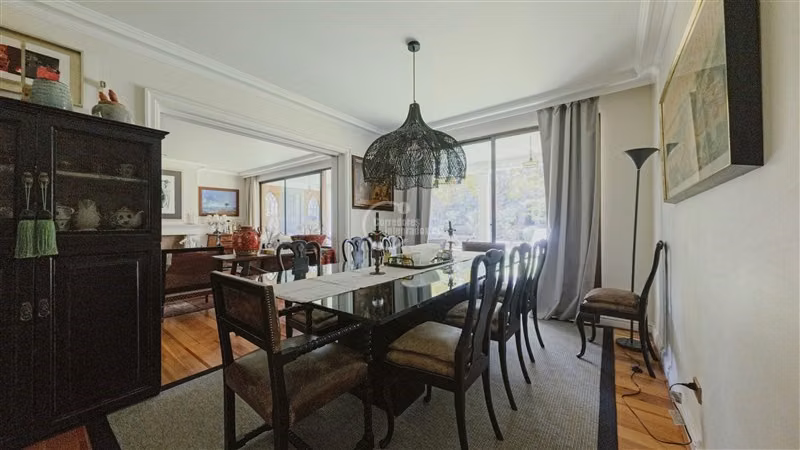Casa en venta de 6 dorm. en Las Condes