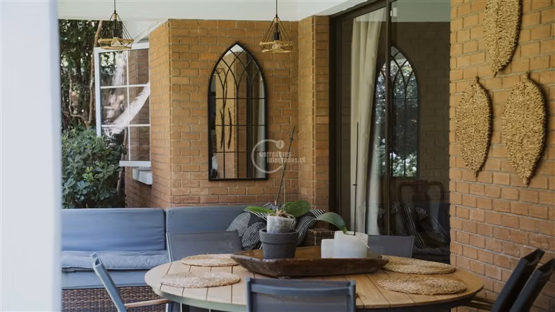 Casa en venta de 6 dorm. en Las Condes