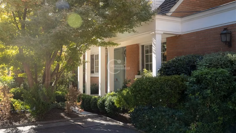 Casa en venta de 6 dorm. en Las Condes
