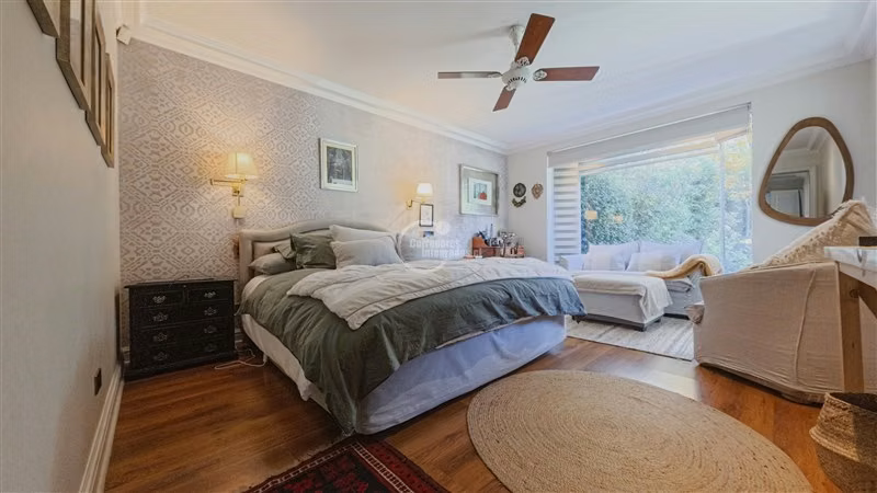 Casa en venta de 6 dorm. en Las Condes