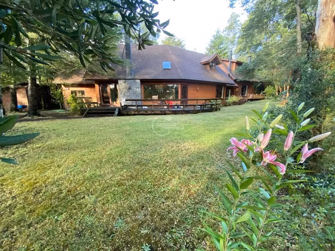 Casa en Venta en Pucón