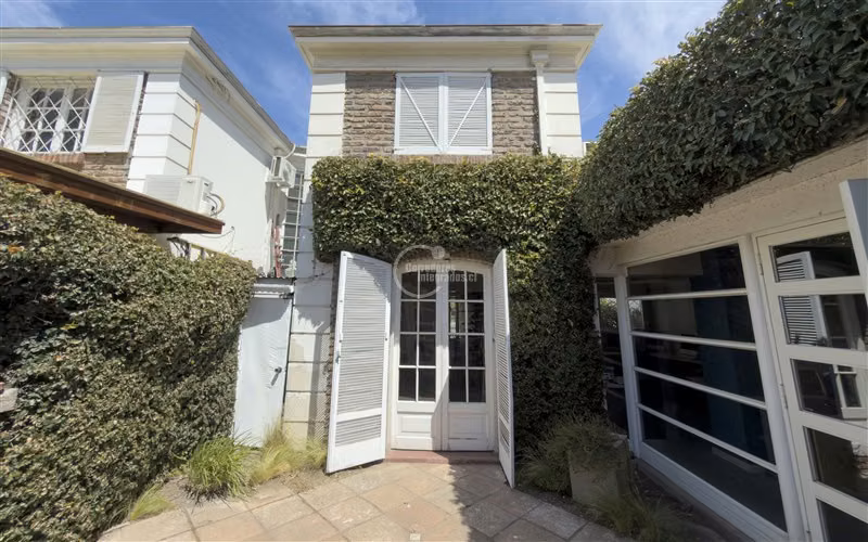 Casa en venta de 3 dorm. en Las Condes