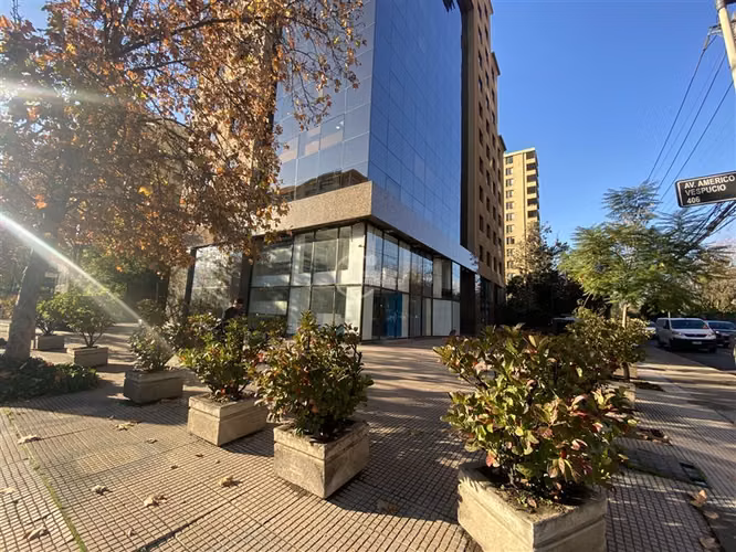Centro Medico en el mejor Sector de las Condes