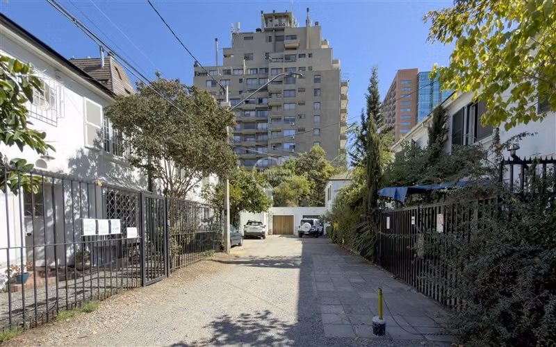 Casa en venta Las Condes frente a Estadio Español