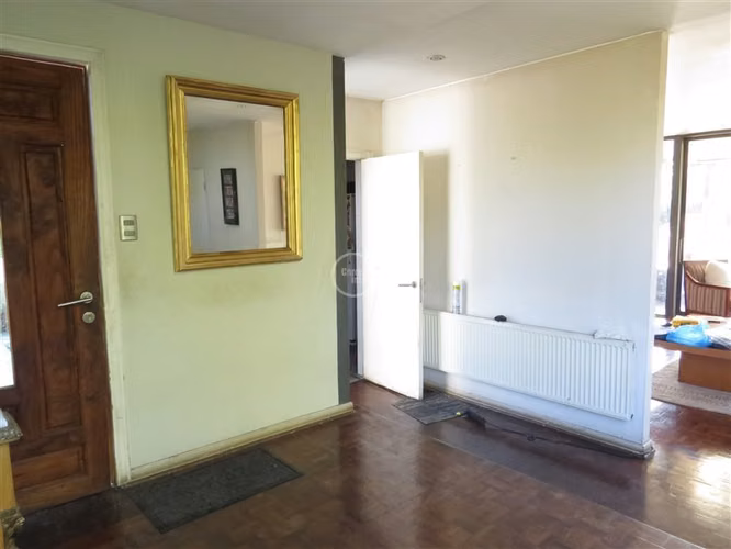 Casa en venta de 5 dorm. en Colina