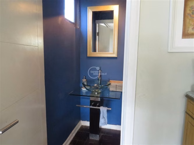 Casa en venta de 5 dorm. en Colina