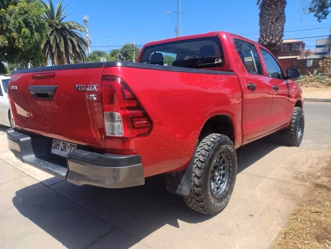 TOYOTA HILUX 2.4 DX - 4x2 DIESEL-2023