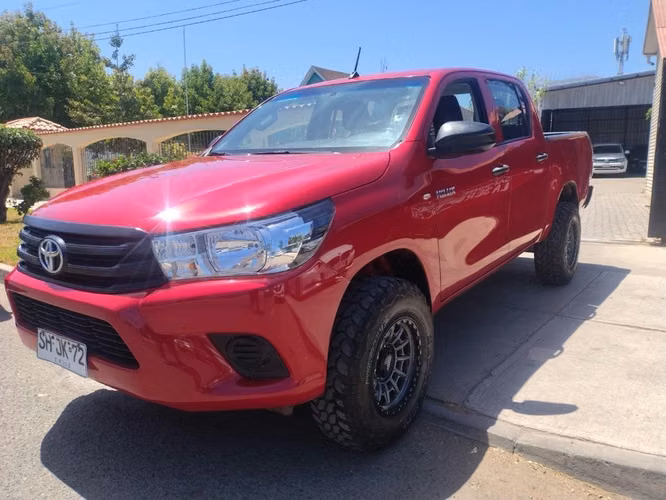 TOYOTA HILUX 2.4 DX - 4x2 DIESEL-2023
